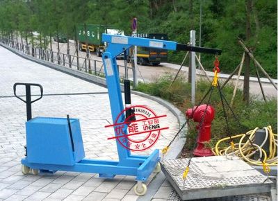 點擊查看詳細信息<br>標題：華友機械移動式小吊機 閱讀次數(shù)：10054