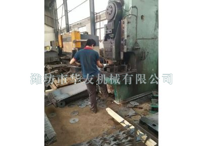 點擊查看詳細信息<br>標題：華友機械車間一角 閱讀次數(shù)：9053